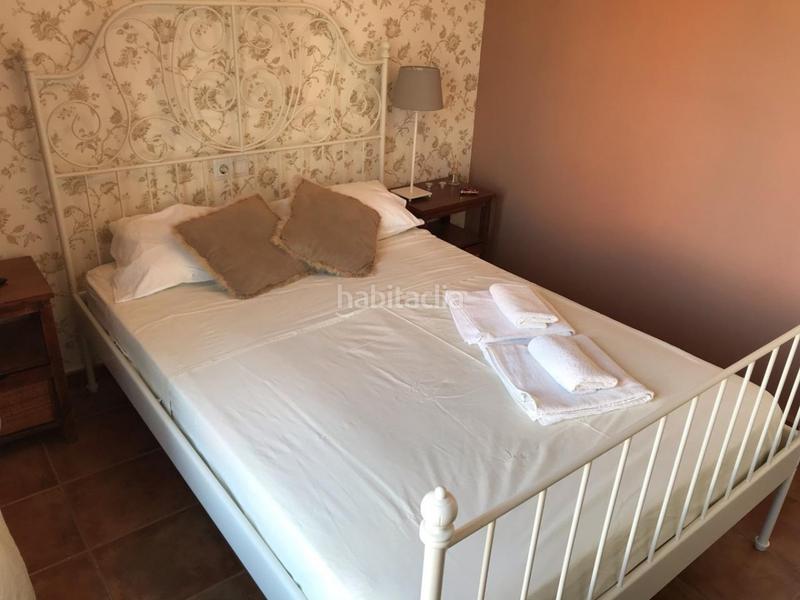 Foto f3391a25-79e4-4b12-a40b-5ac755ef297e. Casa adossada a calle diego borrego 28 a Las Pajanosas Guillena