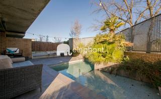 Maison jumelée à Valdepastores-Las Encinas. Chalet de esquina con piscina privada