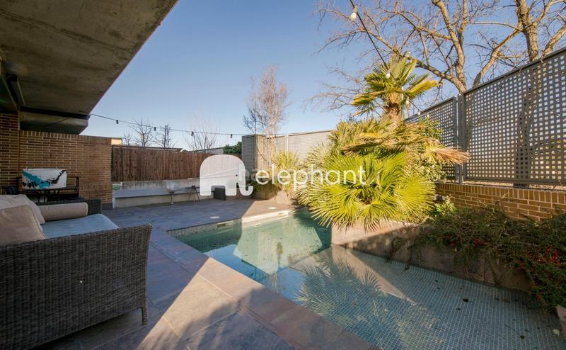 Foto b6156932-03a3-4b3e-b3c8-30cffa76f865. Casa a schiera con riscaldamento parcheggio piscina in Boadilla del Monte