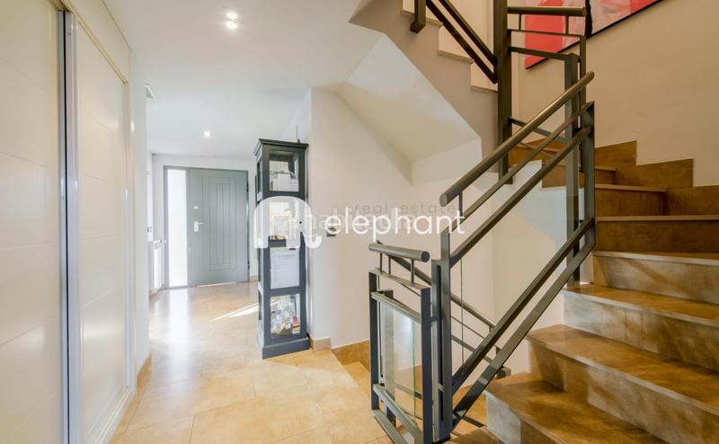 Foto cbd103f1-908a-4eb6-b548-802d5a7d51d4. Casa a schiera con riscaldamento parcheggio piscina in Boadilla del Monte