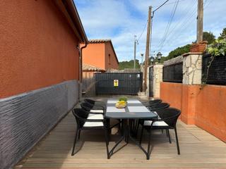 Xalet en Residencial Begur-Esclany. Casa independiente con garaje doble, jardn soleado y sala poliv