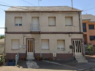 Appartement à Calle cabo peñas 37. Piso en ponferradacompostilla. piso de 88m2 mas 26 m2 de traster