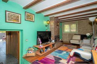 Xalet a Mas Romeu. Casa individual en venta con 5 habitaciones,3 baños, garaje, jar