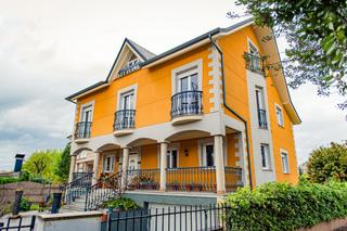 Xalet a Cabo peñas 36. Chalet independiente en ponferrada.452 m2. 5d, 3b, terraza, gara