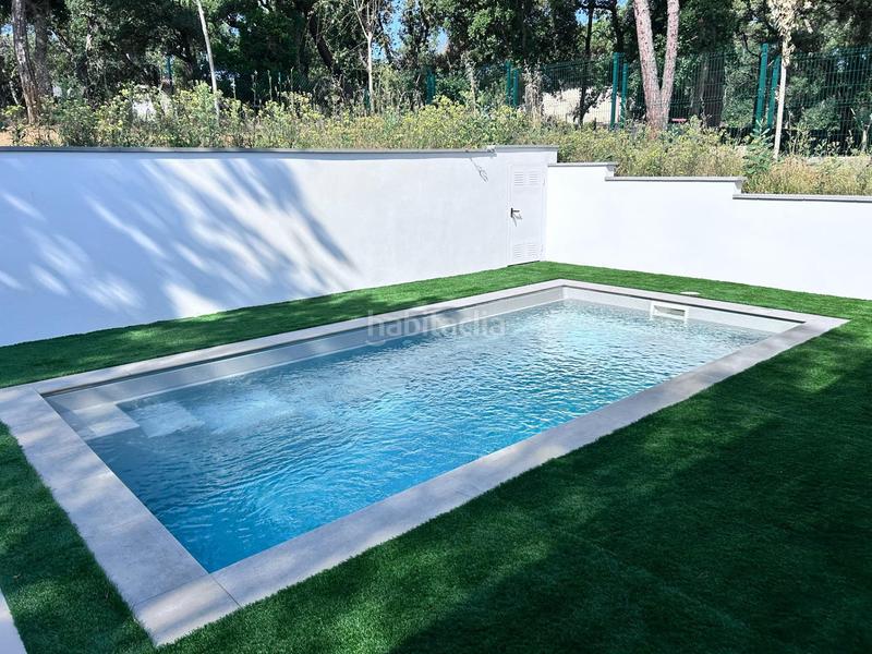 Foto 168a0c1c-eb2b-4035-972e-e7ef81a8623b. Chalet  nuevo 4hab., piscina privada, garaje y gran jardín en Llagostera