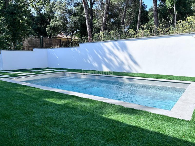 Foto 30b37960-8be8-455e-bc55-9963c7fb9d2d. Chalet  nuevo 4hab., piscina privada, garaje y gran jardín en Llagostera