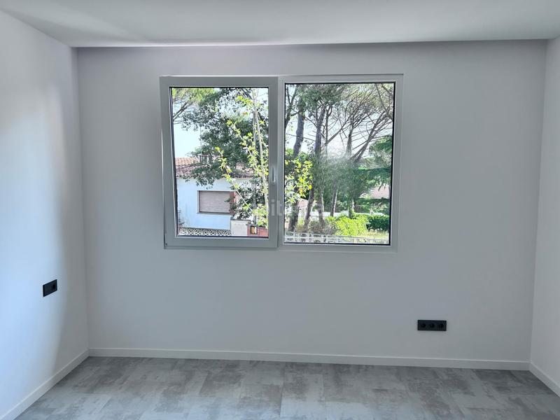 Foto 5e980786-0e72-4b1f-b311-b4f1afda0413. Chalet  nuevo 4hab., piscina privada, garaje y gran jardín en Llagostera
