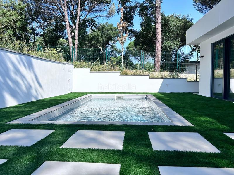 Foto d6531fe5-08b1-41b4-a441-c12afda85e76. Chalet  nuevo 4hab., piscina privada, garaje y gran jardín en Llagostera