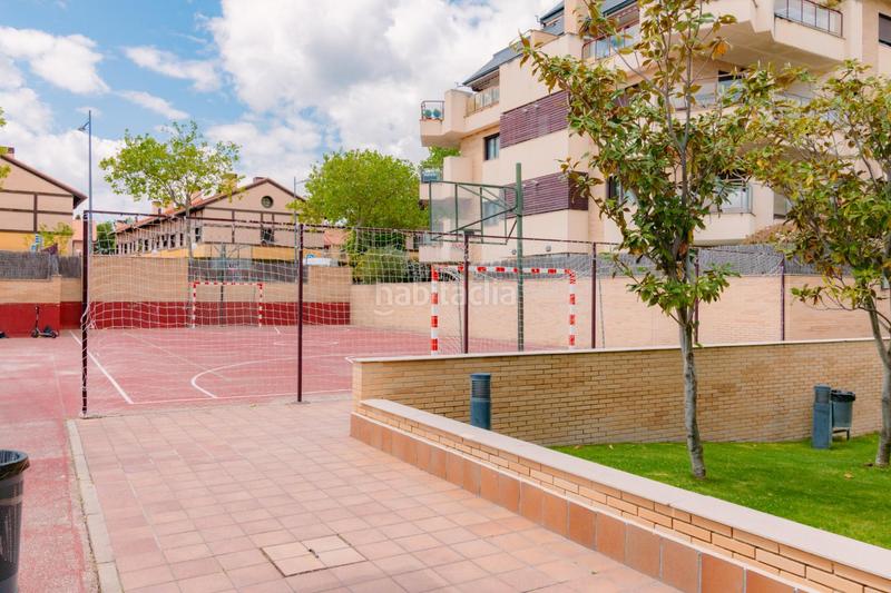 Foto f2dba197-40a2-40c5-b5ee-2d37dc1bf84a. Duplex avec chauffage parking piscine dans Viñas Viejas Boadilla del Monte