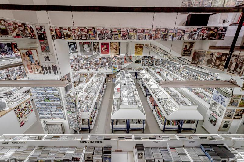 Foto 494cd5dd-dc68-44b0-88fe-ceaa0ae4e06c. Local comercial magnifico local comercial en rentabilidad, excelente ubicación cfernandez de los rios. en Madrid