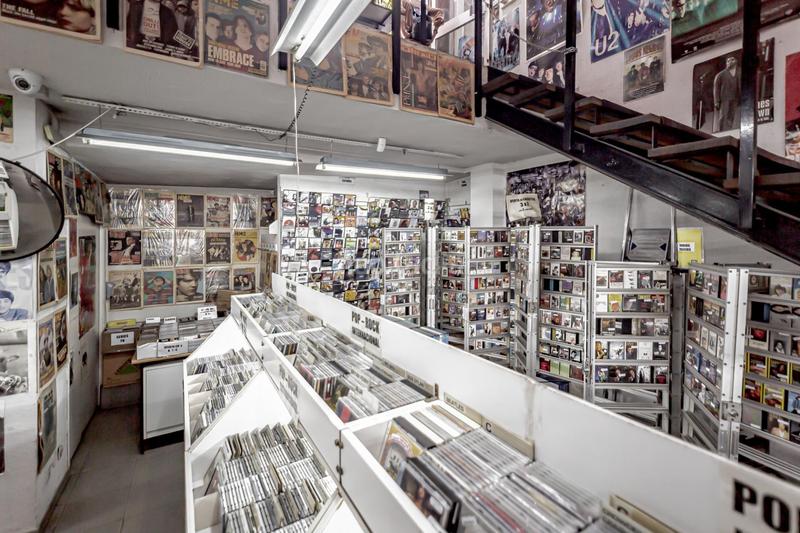 Foto 63a69647-8802-462b-bd51-827646130224. Local comercial magnifico local comercial en rentabilidad, excelente ubicación cfernandez de los rios. en Madrid