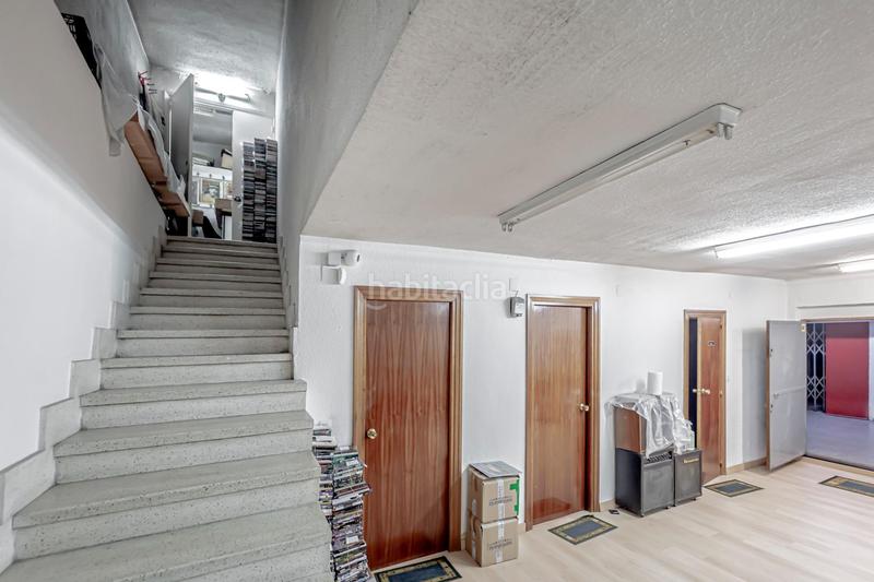 Foto 6a17ba11-a02b-410e-a191-710bdeb3dd0e. Local comercial magnifico local comercial en rentabilidad, excelente ubicación cfernandez de los rios. en Madrid