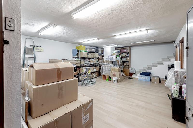 Foto d4c8790d-af03-4225-ae8b-8ff2474418ea. Local comercial magnifico local comercial en rentabilidad, excelente ubicación cfernandez de los rios. en Madrid