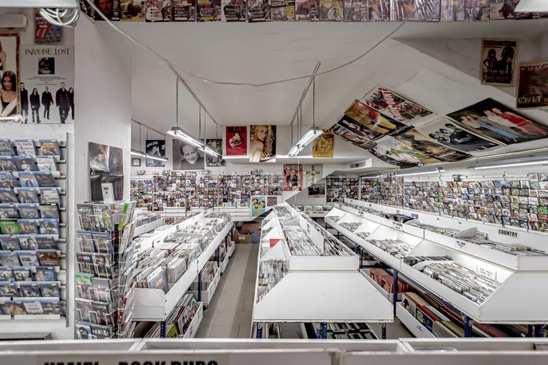 Foto da4ee37a-4a91-445f-8fa5-e2db9941f349. Local comercial magnifico local comercial en rentabilidad, excelente ubicación cfernandez de los rios. en Madrid