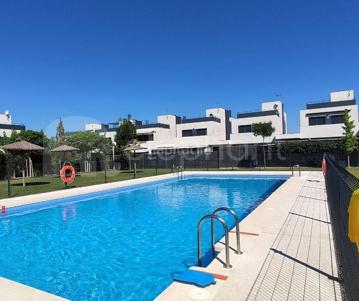 Foto c6a1df73-4dcd-4f9a-b2d2-122d7b1c6dad. Xalet amb calefacció aparcament piscina a Cortijo sur Boadilla del Monte