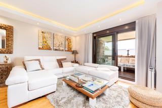 Attique à El Pinar-Punta Galea. Exclusivo ático con amplias terrazas, vistas despejadas y excele