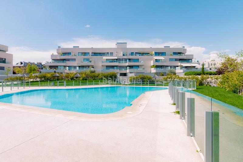 Foto c282a44b-35d2-4ac3-889b-4c22268637b7. Planta baixa amb calefacció aparcament piscina a Boadilla del Monte