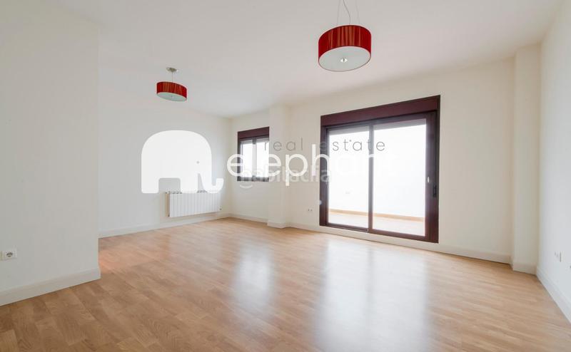 Foto 03634407-b600-407b-93d1-2ff9e795f081. Ground floor with heating parking pool in Viñas Viejas Boadilla del Monte