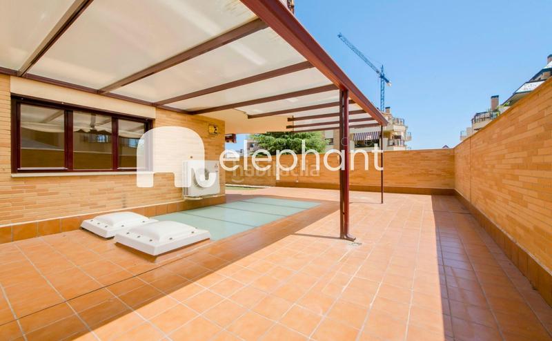 Foto b08fe3ac-076f-488d-ab4d-ec4591083779. Ground floor with heating parking pool in Viñas Viejas Boadilla del Monte
