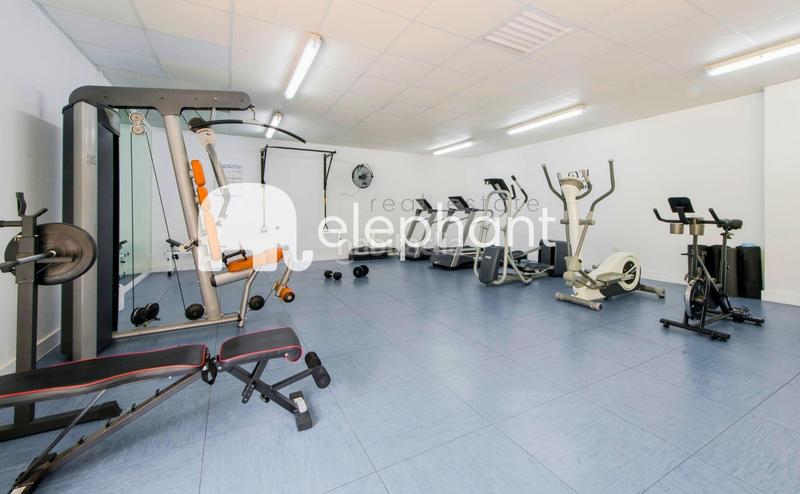 Foto c4e9e9cc-2571-4d1a-817c-8d0620e984db. Ground floor with heating parking pool in Viñas Viejas Boadilla del Monte