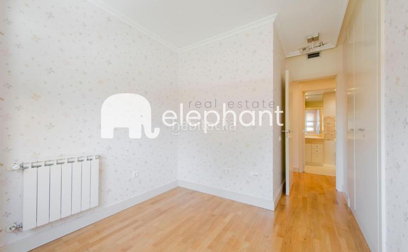 Foto e14c9f7d-56a7-4307-9575-be11f1fabbeb. Ground floor with heating parking pool in Viñas Viejas Boadilla del Monte