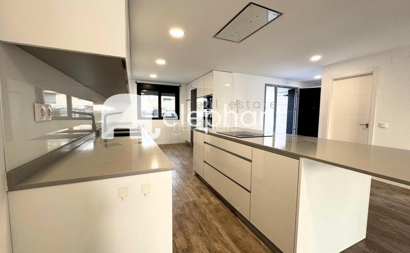 Foto 7f34bb67-d52d-41a8-81cc-e75ea44506dc. Alquiler casa adosada alquiler chalet adosado con piscina privada en Boadilla del Monte
