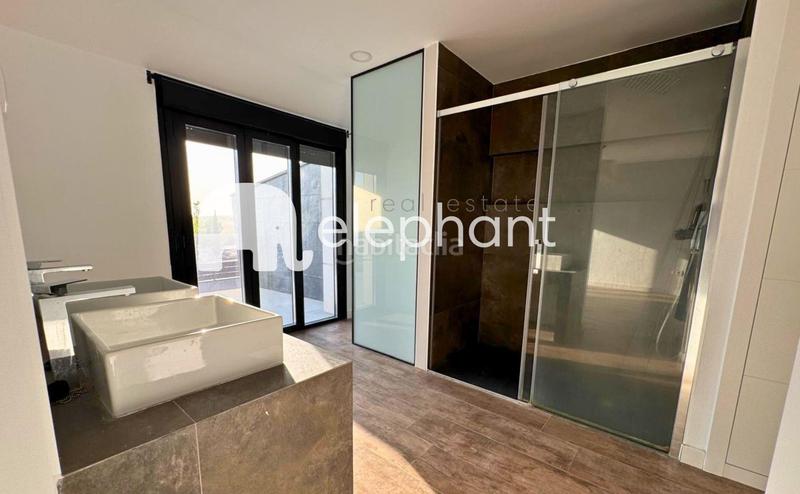 Foto f241fc47-d455-4a33-a91c-36d87fb24bd5. Alquiler casa adosada alquiler chalet adosado con piscina privada en Boadilla del Monte