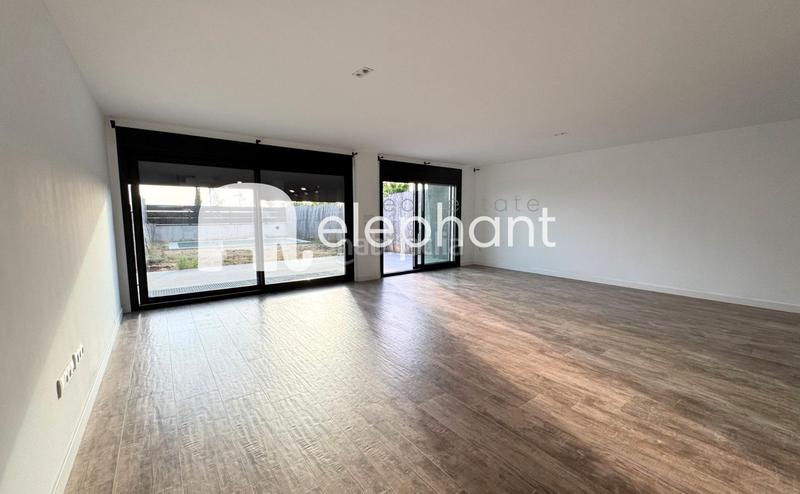 Foto af133a4a-0b46-4ee9-bfcb-84db23b146e4. Rent semi detached house with heating parking pool in Boadilla del Monte