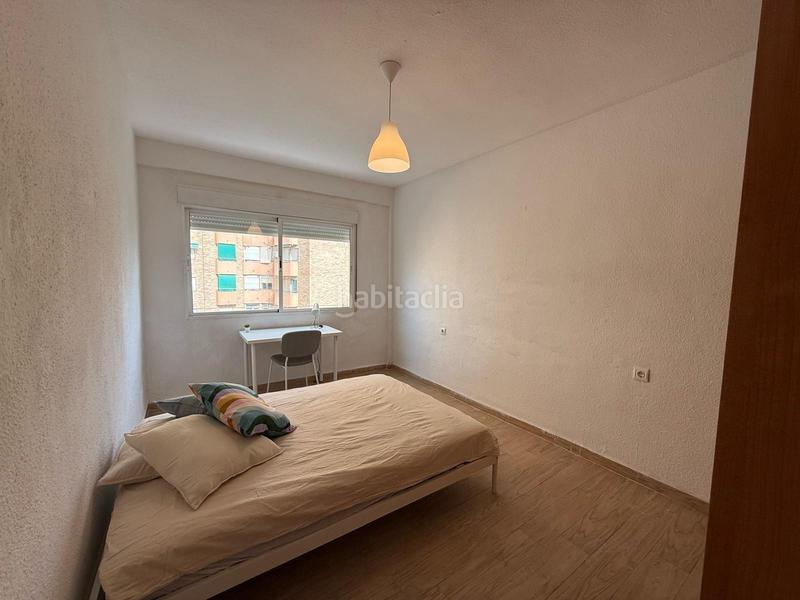 Foto 0282e6cd-00a2-41e9-b79f-89b493e33fe7. Alquiler piso se alquila bonito y luminoso piso en la zona de Cartuja, en Granada