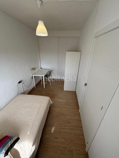 Foto a59e5211-30dd-46ab-8344-ef2aa2fc8fa8. Alquiler piso se alquila bonito y luminoso piso en la zona de Cartuja, en Granada