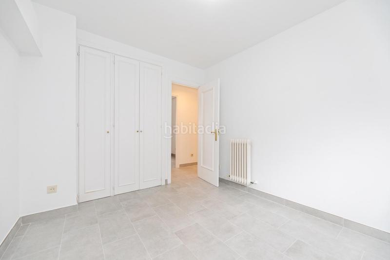 Foto 5fdb3d9a-e932-47b4-b3a4-70b5f3210fbd. Alquiler ático aticodúplex de 3 dormitorios con piscina comunitaria en Pozuelo de Alarcón
