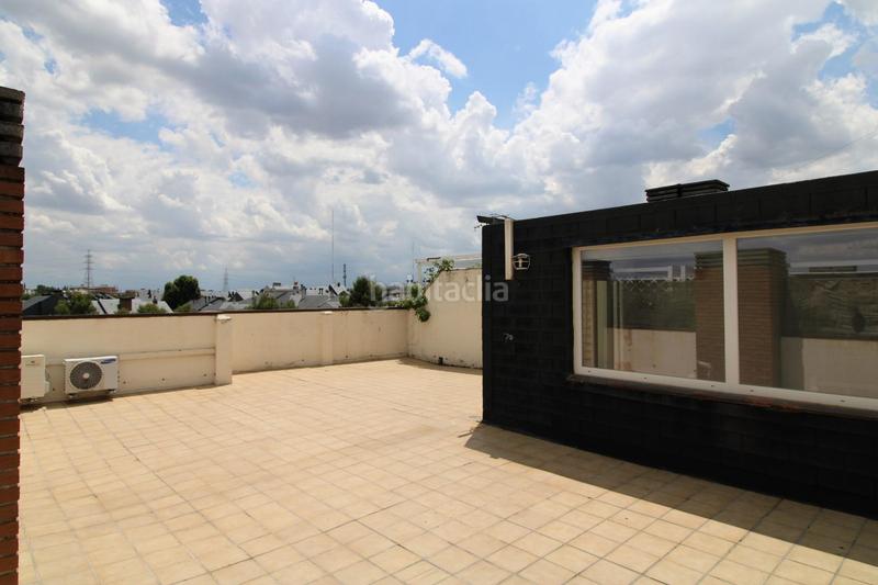 Foto 34aef572-dc17-4d65-a6cc-dbfa0781ef2b. Rent penthouse with heating parking pool in Avenida Europa Pozuelo de Alarcón