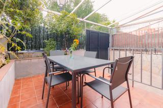 Maison jumelée à Daganzo de Arriba. Chalet adosado con encanto y amplitud en zona residencial de dag