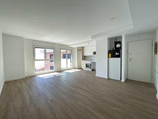 Location Appartement  Calle de las matas. Piso 3 habitaciones y 2 baños a estrenar y con garaje en galapag