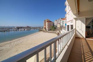 Erdgeschoss in Sanxenxo Pueblo. Piso con terraza y vistas al mar en sanxenxo  4 dormitorios  2 g