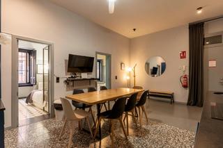 Rez-de-chaussée à Universidad-Malasaña. Calle velarde  una joya en el corazón de malasaña