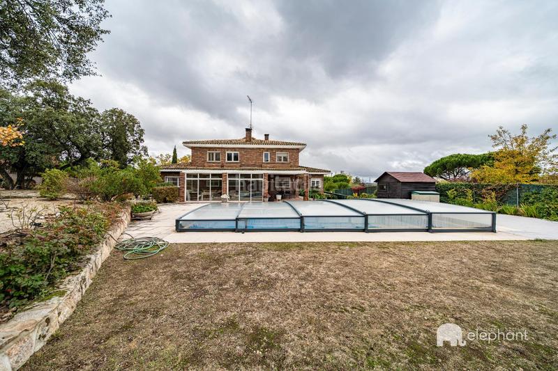 Foto 803d4e16-7866-4a51-816c-93d102a0967d. Chalet mit parking pool in La Berzosilla Torrelodones