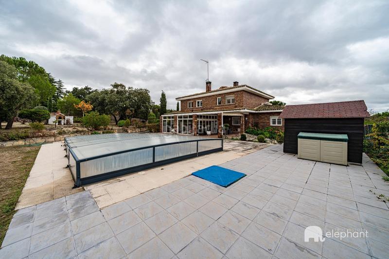 Foto b704d5aa-0bdd-4433-8493-7870fae90cd7. Chalet avec parking piscine dans La Berzosilla Torrelodones