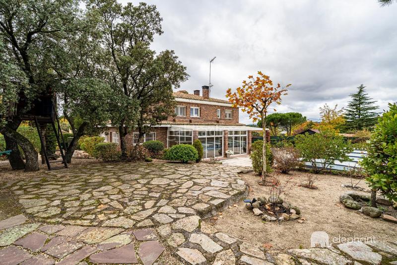 Foto b98ddcc9-0f49-4a8f-84cb-5f889de43462. Chalet avec parking piscine dans La Berzosilla Torrelodones