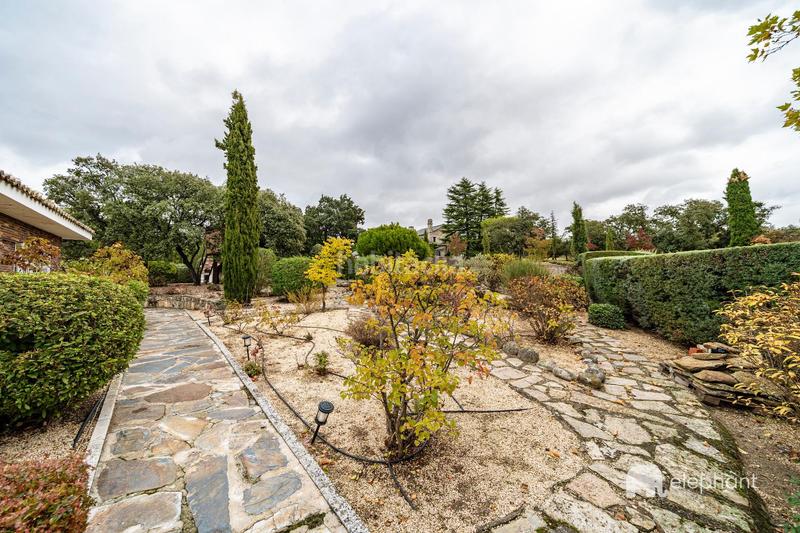 Foto d38a7adf-056c-4a85-9dff-7758f3392fca. Chalet con parcheggio piscina in La Berzosilla Torrelodones