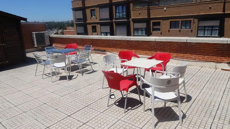 Foto 5b680268-8b58-4d92-b30c-b7574da4b5cd. Dúplex alfa ofrece en venta ático dúplex en la zona de conde orgaz.. en Madrid
