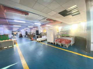 Bâtiment à usage industriel à Simancas. Se ofrece en venta, alquiler o alquiler con opción de compra una