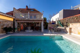 Towny house in Simancas. Exclusivo chalet pareado en perfecto estado con piscina privada