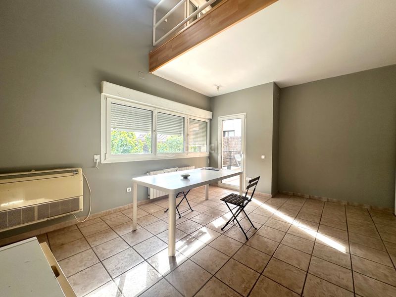Foto 14b4cd66-ae4d-45c0-8c12-94f8a6c08c0f. Casa adossada amb calefacció aparcament a Pinar del Rey Madrid
