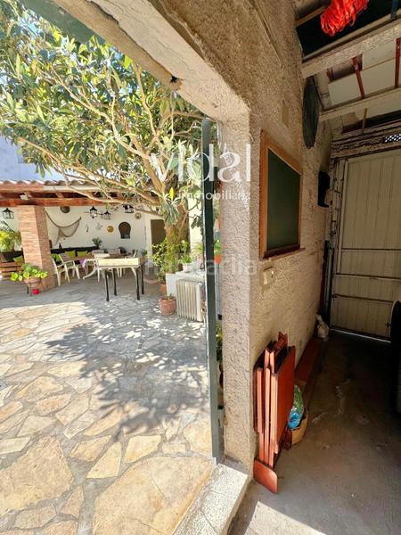 Foto 0afea494-1dae-4f44-b49d-e083b3f7f321. Casa con riscaldamento parcheggio in Avinguda Catalunya Palamós