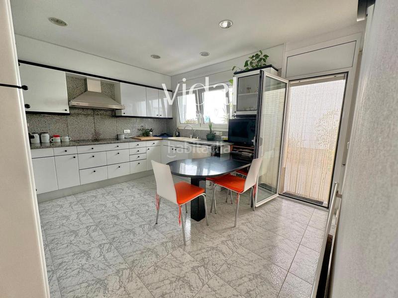 Foto afa2d37a-7473-44f6-82be-f2296c88433a. Casa con riscaldamento parcheggio in Avinguda Catalunya Palamós