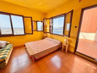 Casa a El Pedró. Casa  a 3 vents ,  al port,  espai únic amb vistes panoràmiques