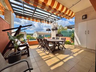 Casa a Sant Joan - Vilarromà. Casa amb piscina