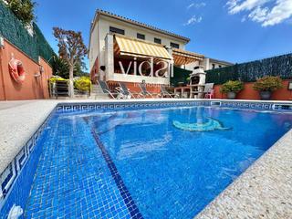 Casa a Sant Joan - Vilarrom. Casa amb piscina