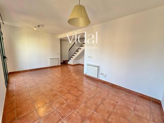 Rent Penthouse in Centre. Àtic dúplex amb plaça d aparcament.